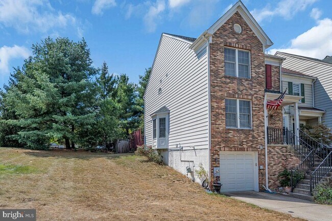 Building Photo - 9354 Sombersby Ct