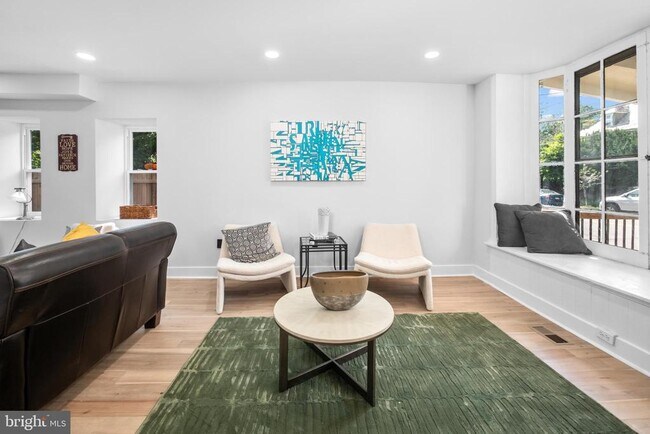 Foto del edificio - 758 Carpenter Ln
