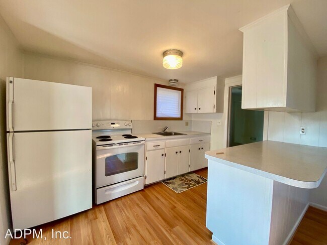 Building Photo - 2 br, 1 bath House - 193 Lafayette Road