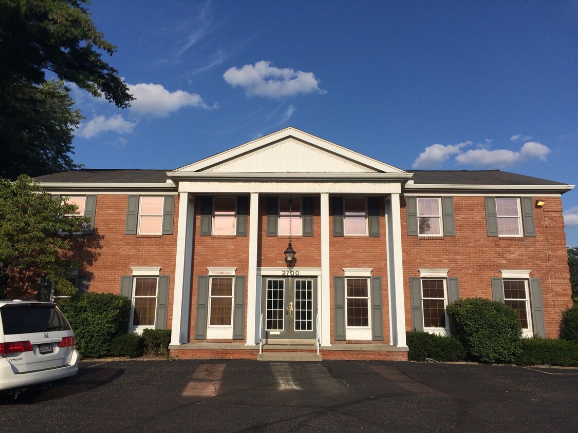 Apartment Building - 2700 Tremainsville Rd