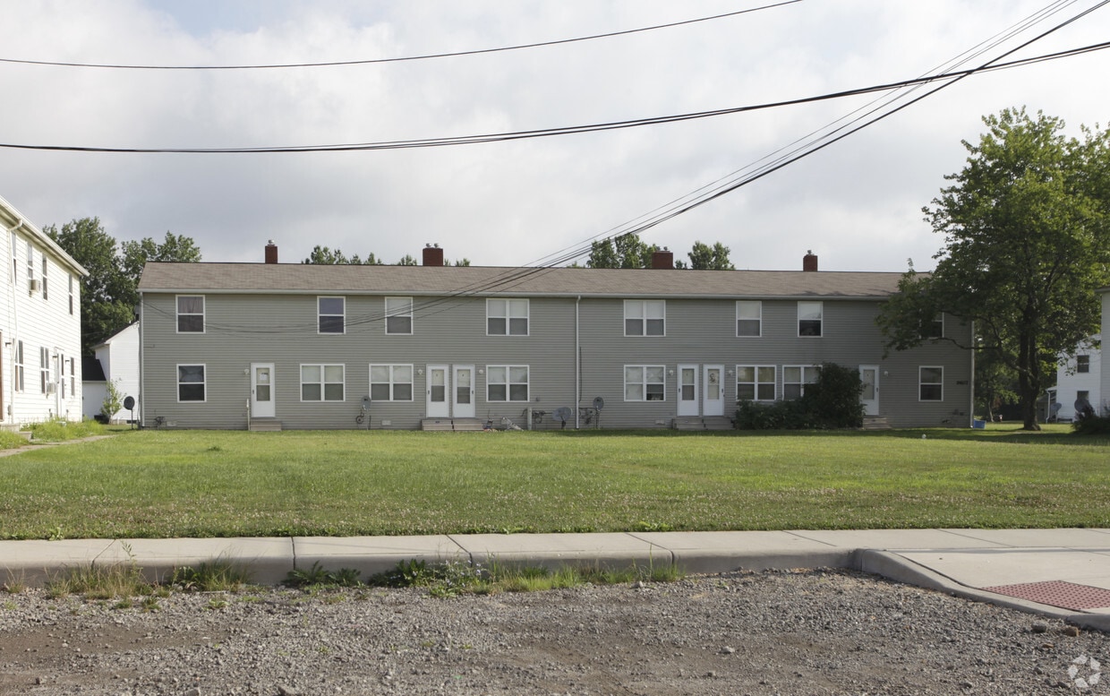 9607 Community Rd, Windham, OH 44288 Apartments in Windham, OH