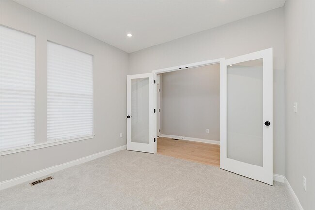 Foto del edificio - 15099 Covebrook Ln