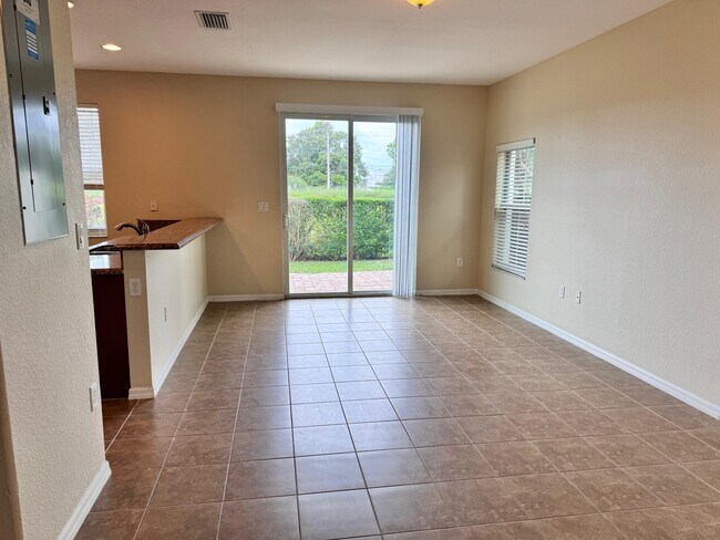 Building Photo - 298 Lake Monterey Cir