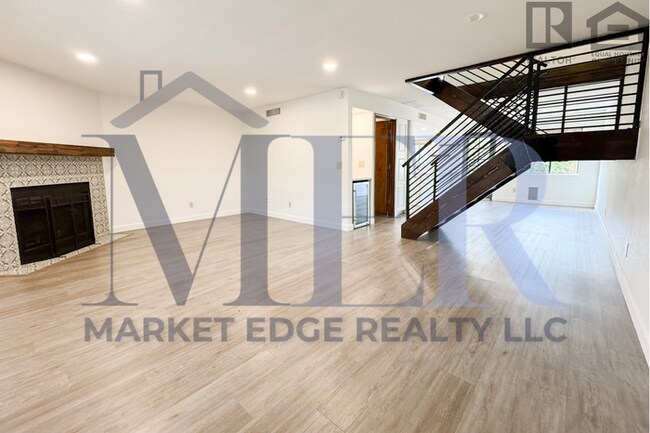 Foto del edificio - 2Bed/2.5Bath Townhome on Missouri/Central!...