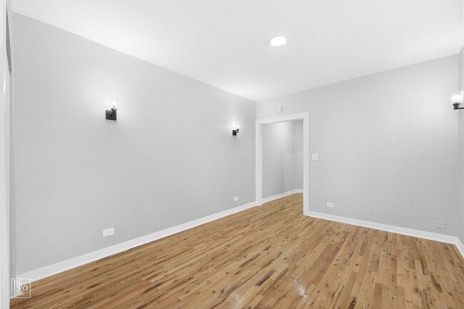 Foto del edificio - 4720 S Drexel Blvd Chicago, IL 60615