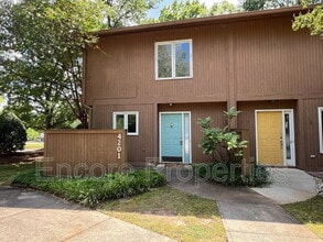 Building Photo - 4201 Sunscape Ln