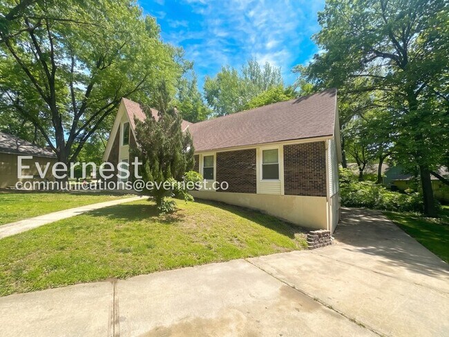 Building Photo - 9805 N Wayne Ave
