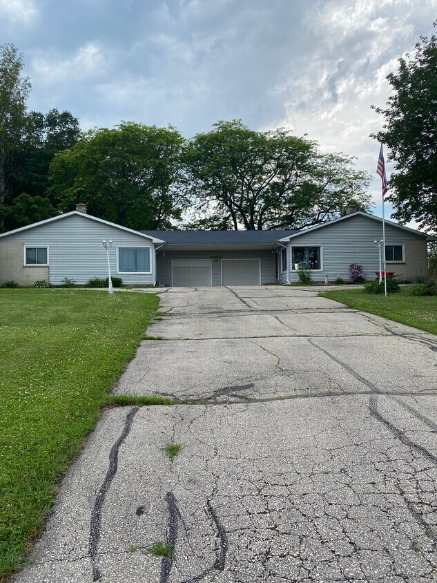 Primary Photo - W21303 Brown Addition Ln