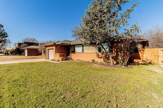 Foto del edificio - 2 Bed 2 Bath in OKC!