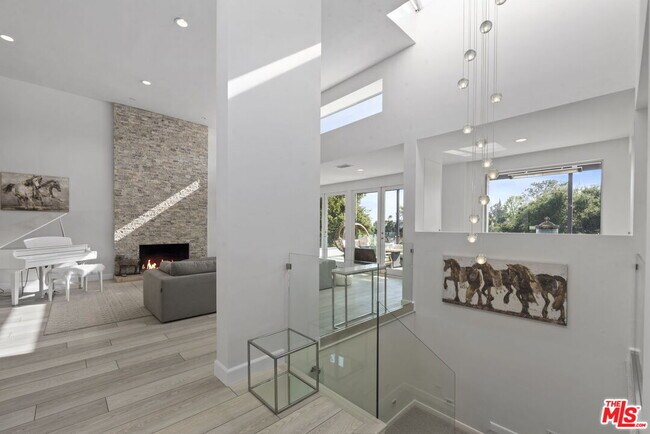 Foto del edificio - 641 Walther Way