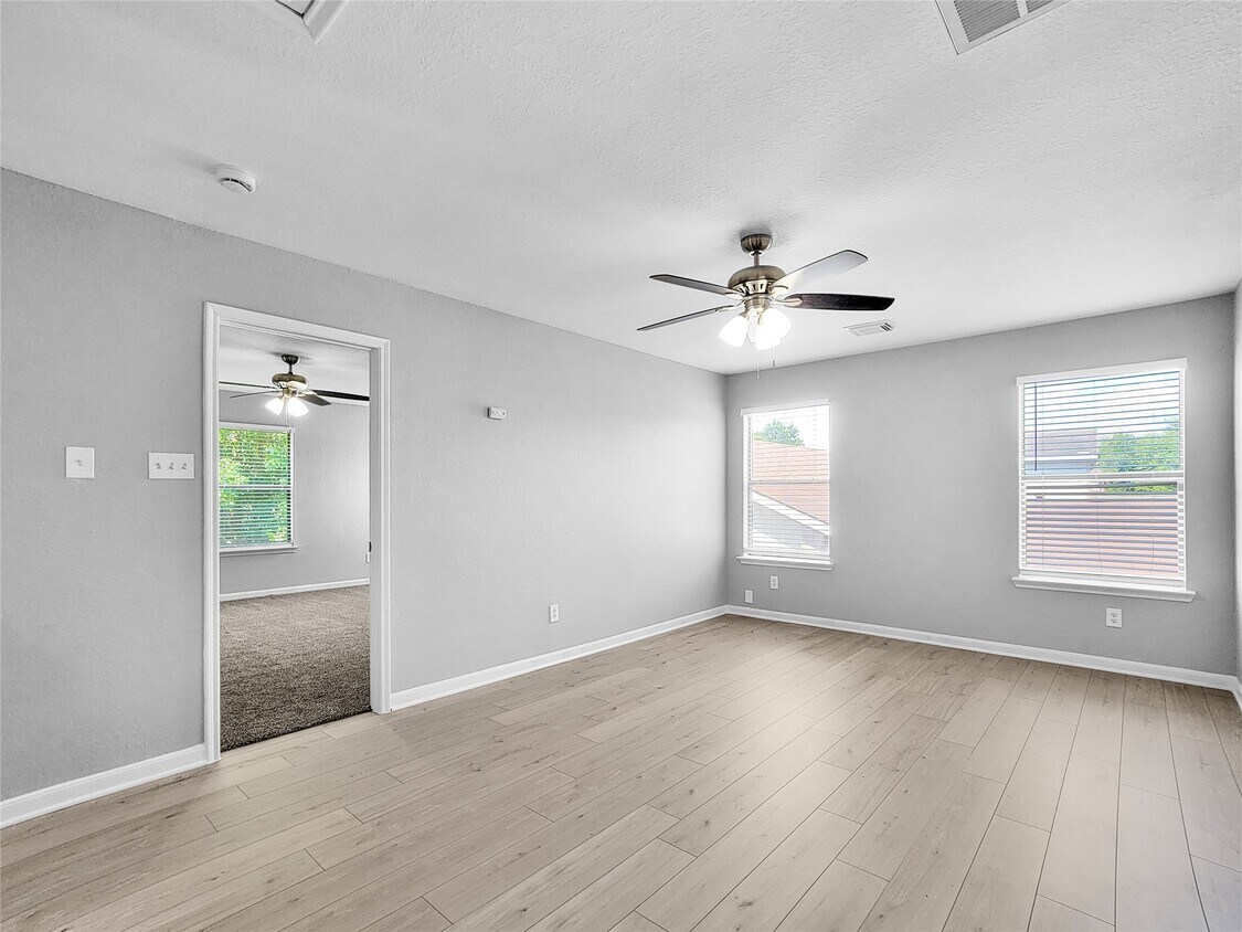 Foto principal - 8134 White Arbor Ct