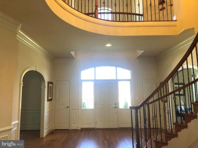 Foto del edificio - 1267 Kenmore Dr