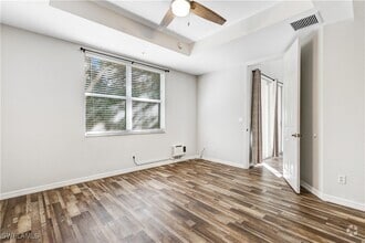 Building Photo - 1365 Mariposa Cir