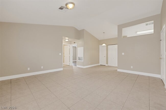 Building Photo - 719 Anne Ln