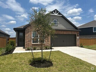 Building Photo - 1023 Whispering Winds Dr