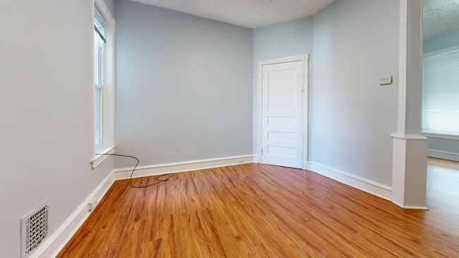 Building Photo - Charming Classic West Philly 3 Bedroom w W...