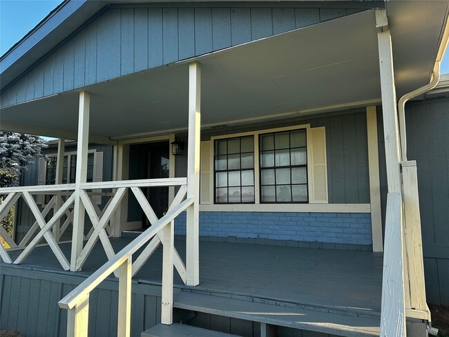 Foto del edificio - 7433 Grubbs Rd