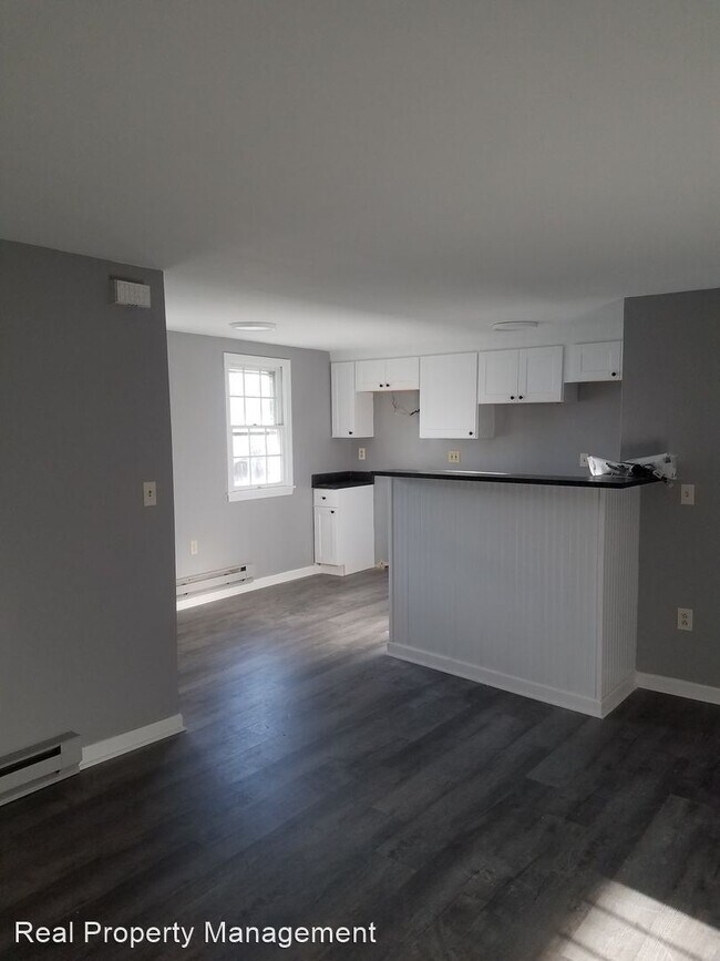 Foto del edificio - 2 br, 1 bath House - 18 Main St