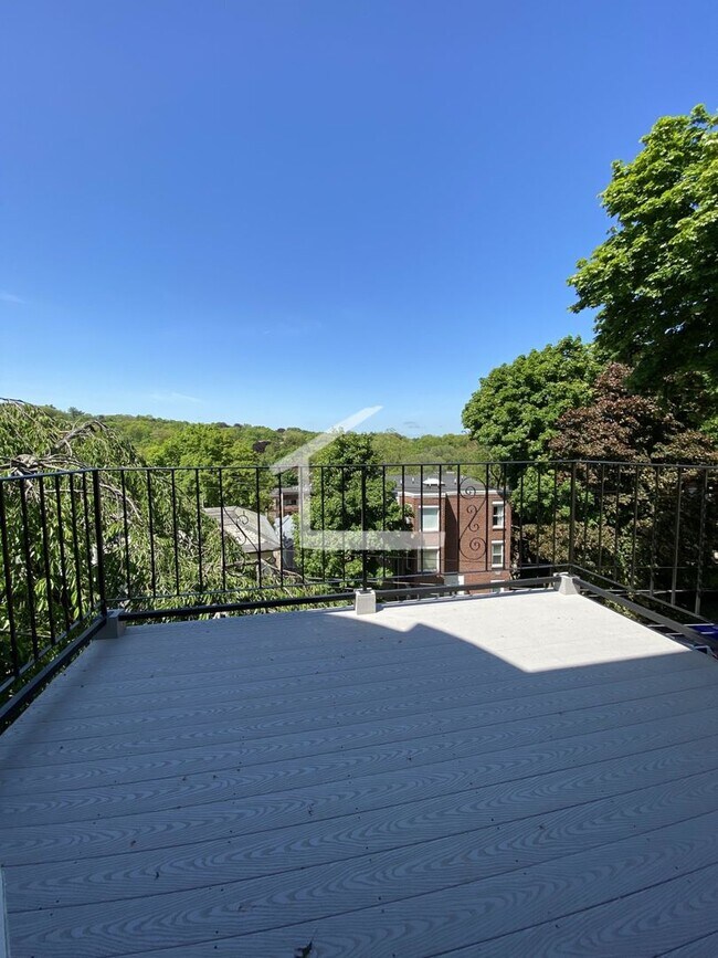 Building Photo - Unique Brookline Apartment. Don't miss this!