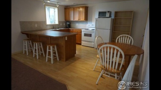 Cocina - 1001 47th Ave