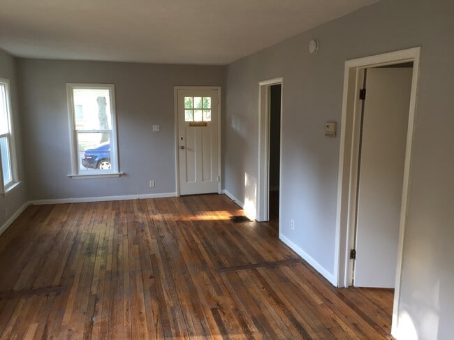 Building Photo - 1180 6th St NW