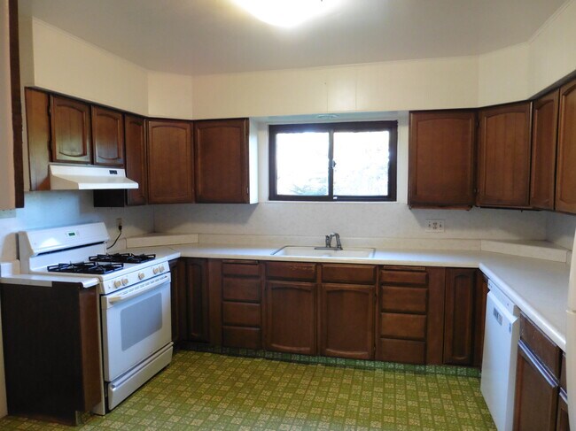 Building Photo - 2948 L K Wood Blvd