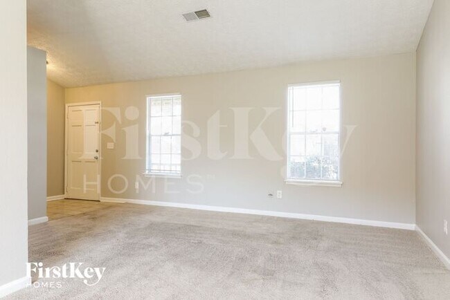 Building Photo - 5530 Panola Pl