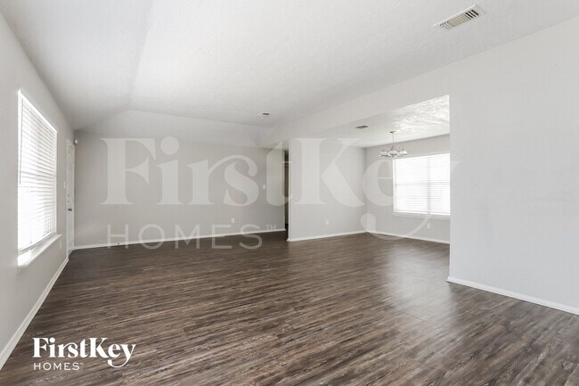 Foto del edificio - 22403 Ivygate Dr