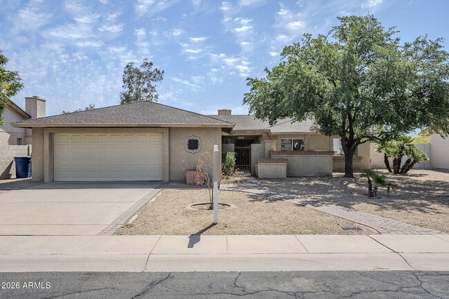 Building Photo - 7707 S Kenwood Ln