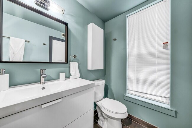 Foto del edificio - Furnished 2-Bedroom, 2-Bath Apartment near the Medical Campus