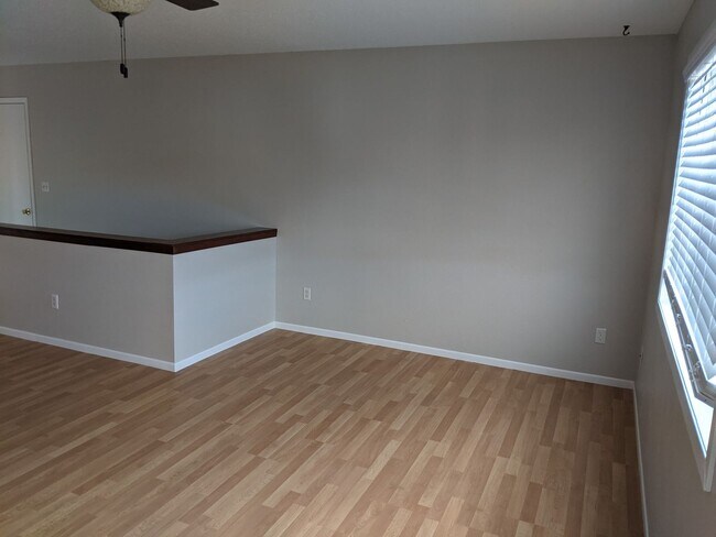 Building Photo - Peaceful cul-de-sac living! Beautiful 4 bedroom-2 bathroom home for rent!