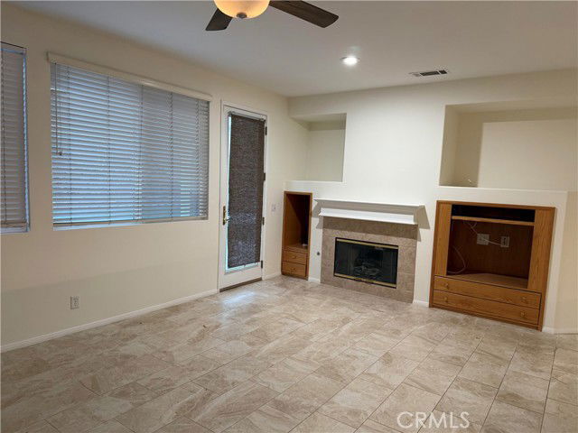 Foto del edificio - 26574 Oakdale Canyon Ln