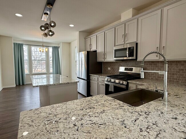 Foto del edificio - 4411 Monroe Ct