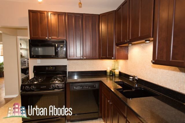 Foto del edificio - 4312 N Clarendon Ave