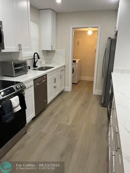 Foto del edificio - 700 SW 4th Ct