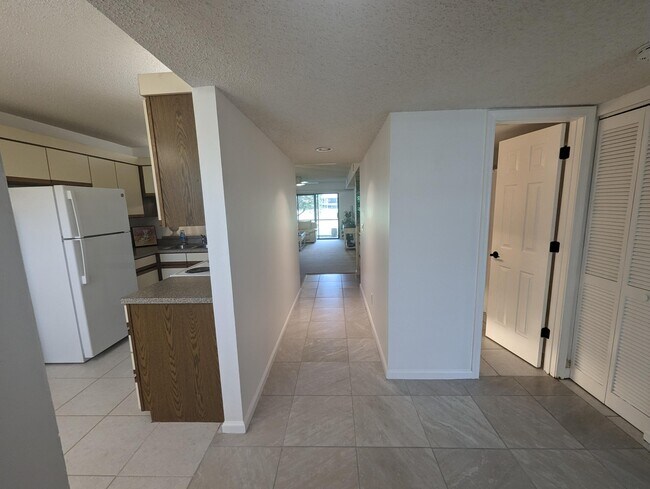 Building Photo - 1081 Keystone Dr