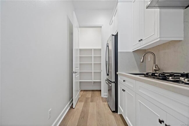 Building Photo - 173 Newall