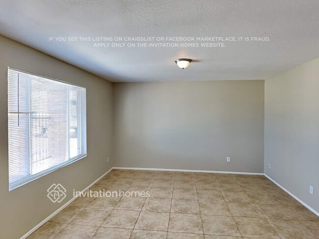 Building Photo - 3462 E Shaw Butte Dr