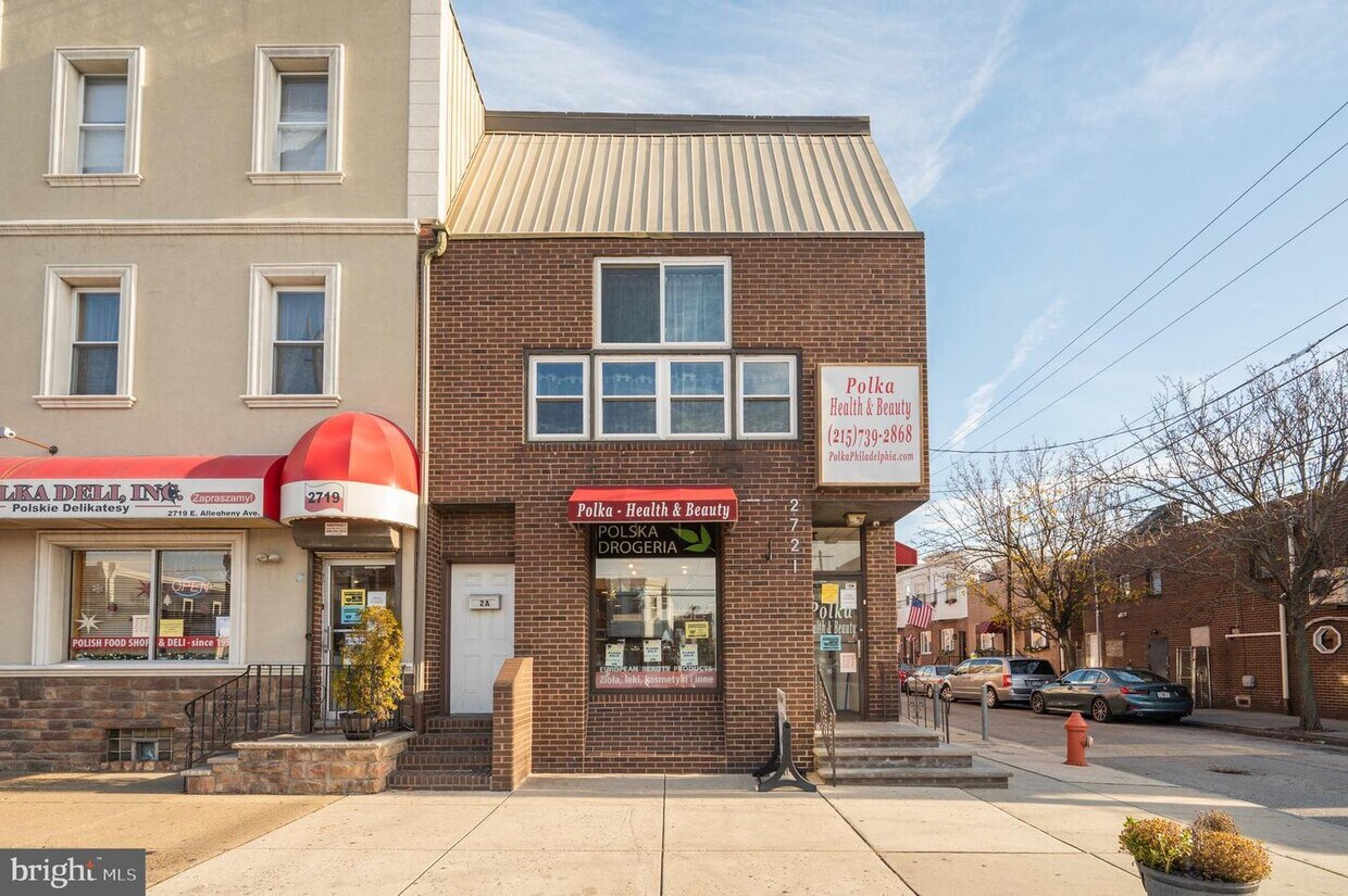 Foto principal - 2721 E Allegheny Ave