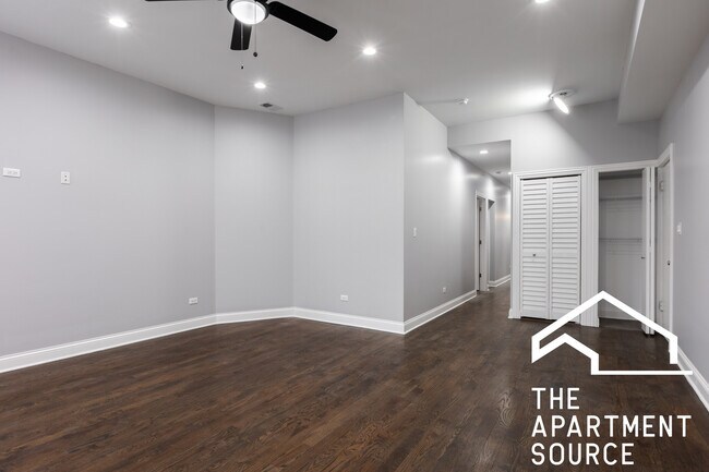 Foto del edificio - 908 W Montrose Ave