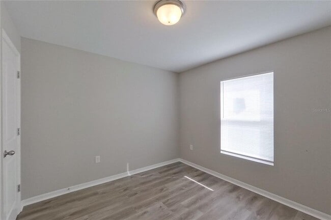 Building Photo - 315 NE 25th Terrace