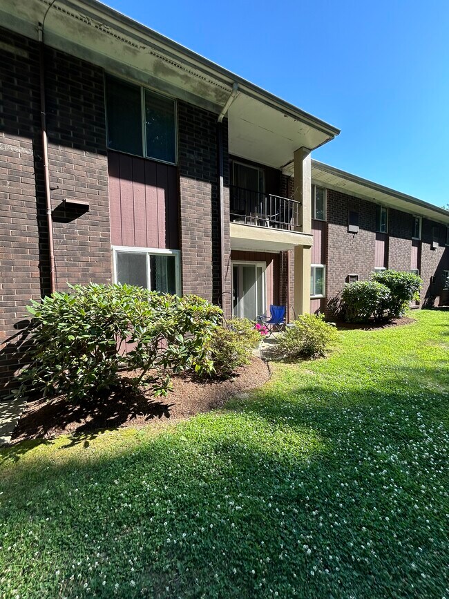 Building Photo - 302 Presque Isle Blvd