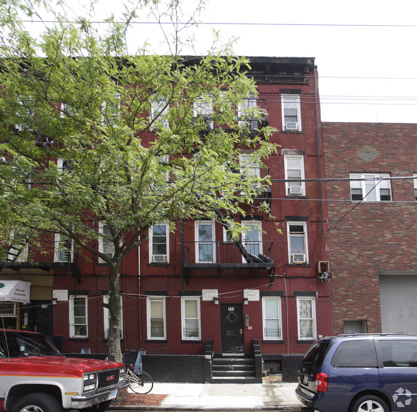 Building Photo - 114 Sullivan St
