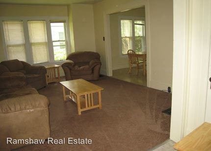 Building Photo - 3 br, 2 bath Apartment - 806 W. Stoughton St.