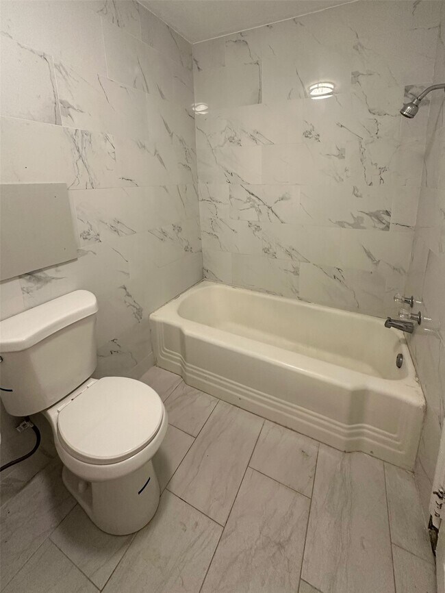 Foto del edificio - 99 Oak St