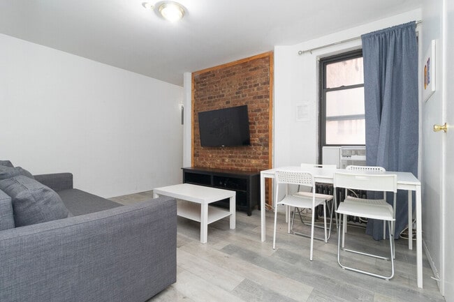 Foto del edificio - 337 E 94th St