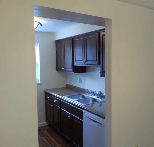 Kitchen3 - 505 Bayberry Ln