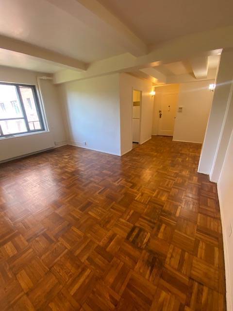 Foto del edificio - 1545 Unionport Rd