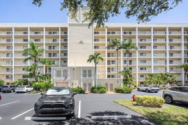 Foto del edificio - 7310 Ashford Pl