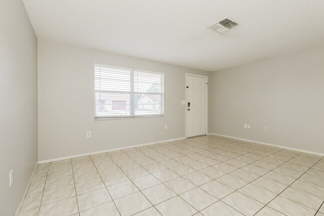 Foto del edificio - 7921 Eugene Dr